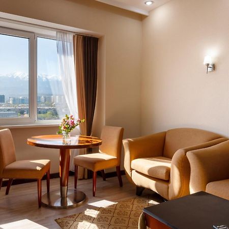 Regardal Hotel Almaty Eksteriør billede