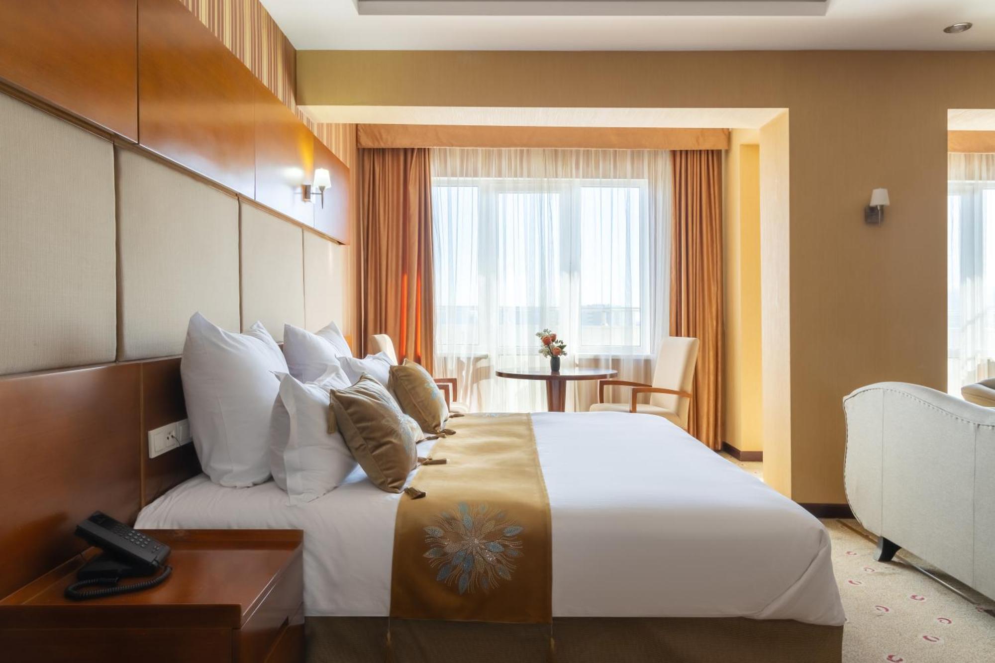 Regardal Hotel Almaty Eksteriør billede