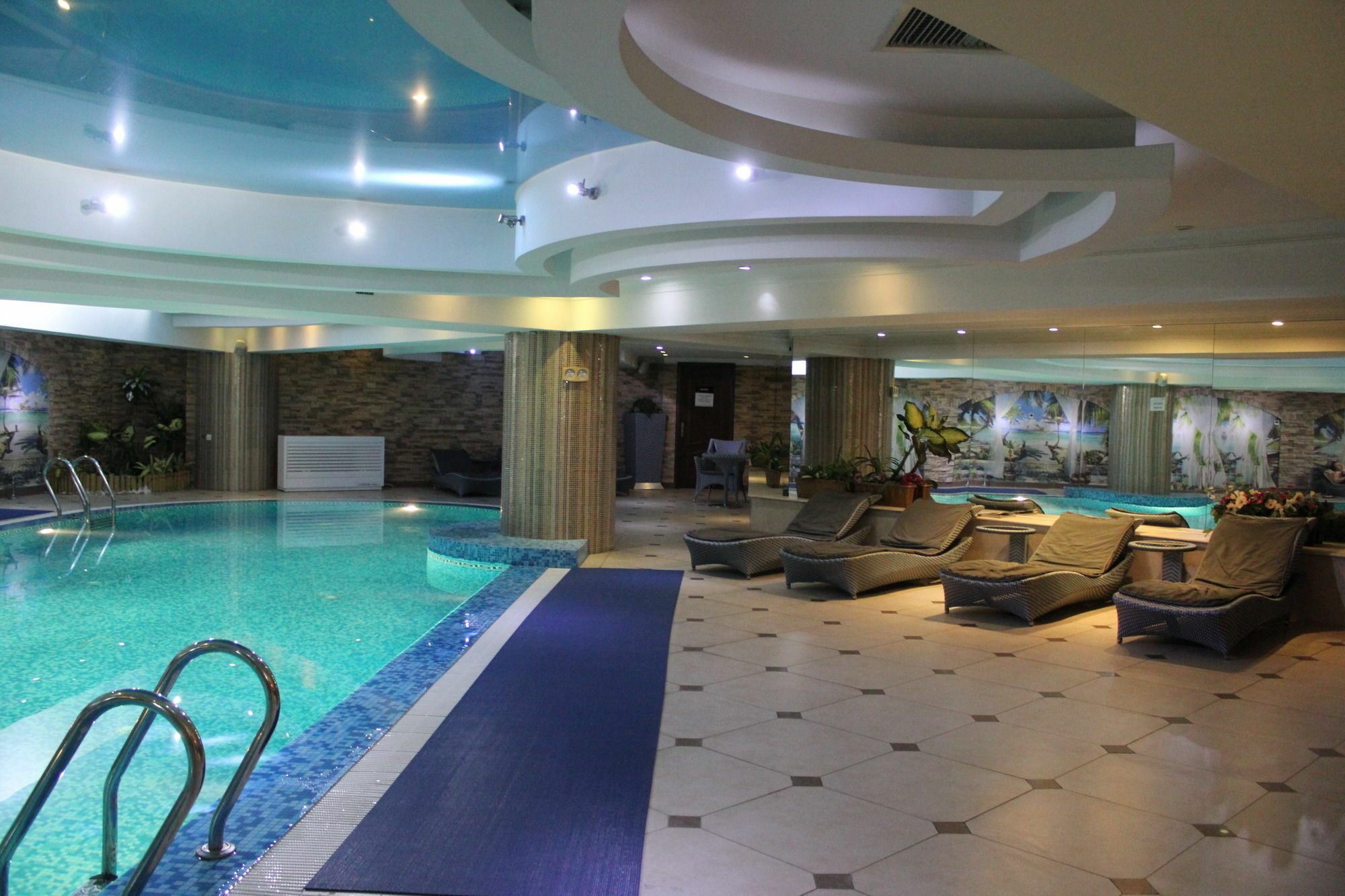 Regardal Hotel Almaty Eksteriør billede